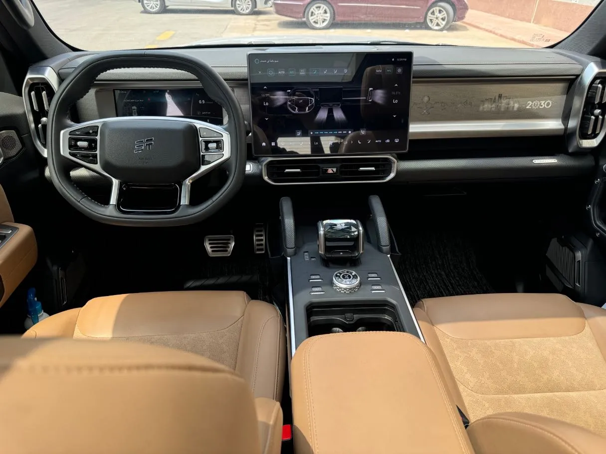 Car image 19