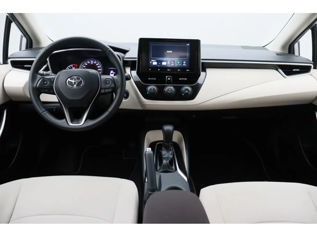 Car image 14