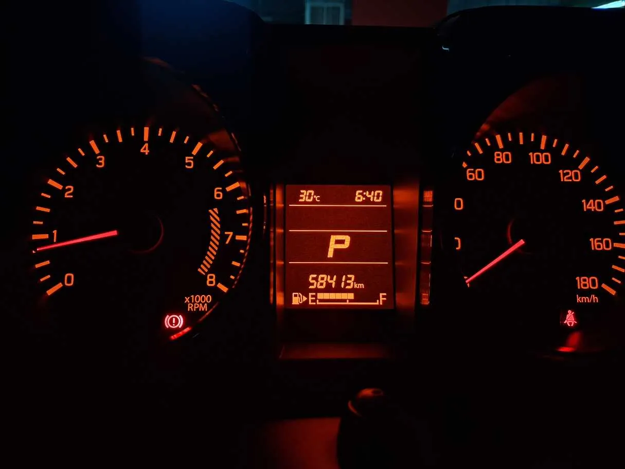 Car image 14