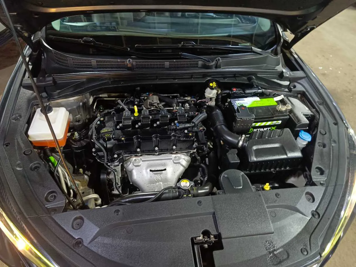Car image 30
