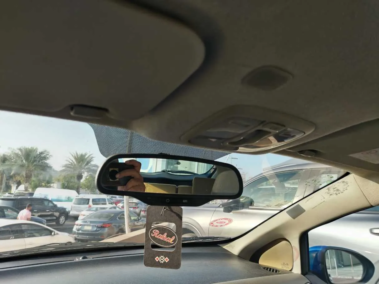 Car image 32