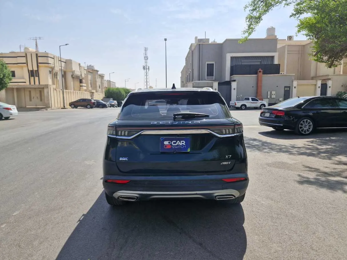 Car image 6