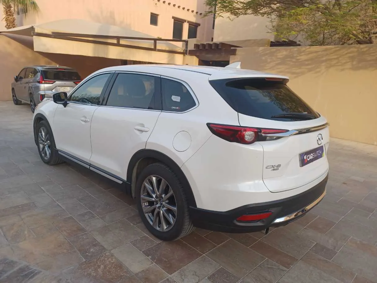 Car image 7