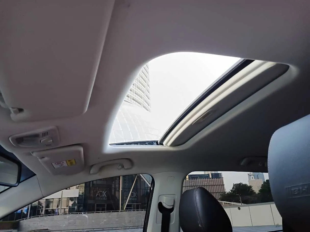 Car image 20