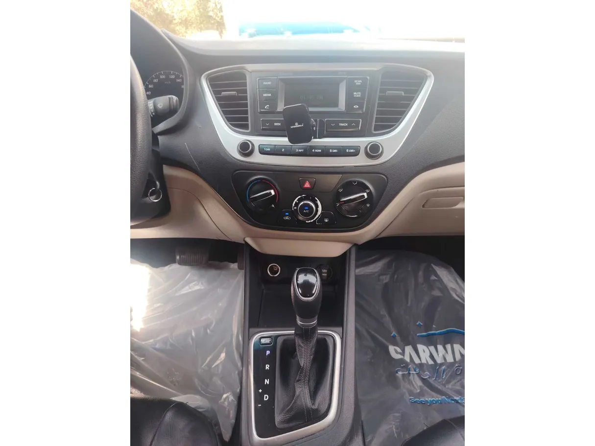 Car image 20