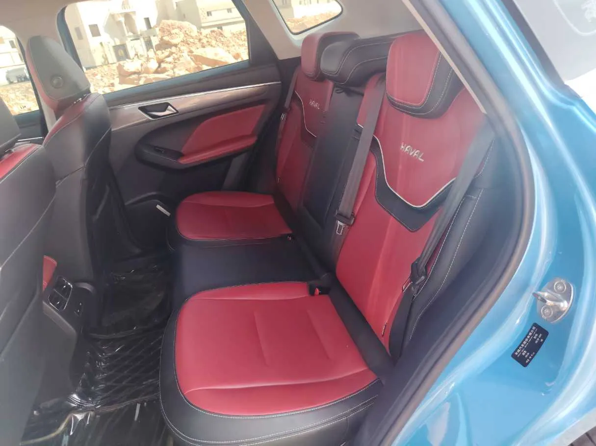 Car image 15
