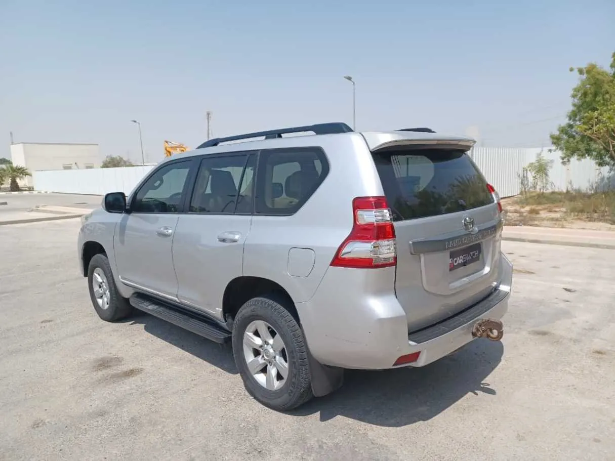Car image 7