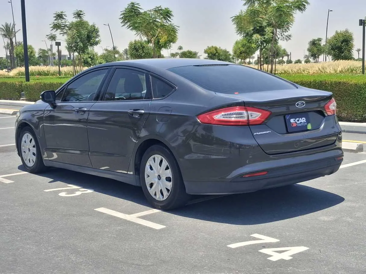 Car image 7