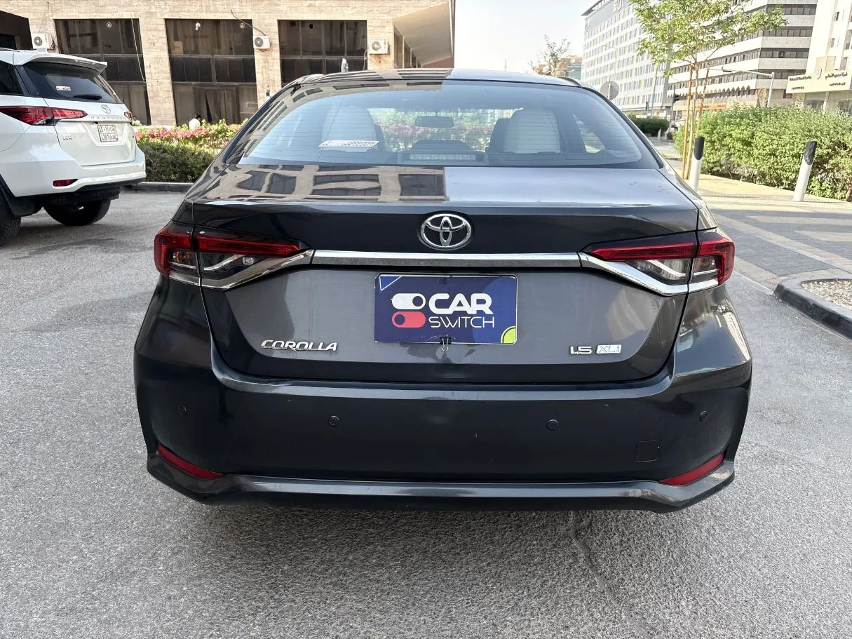 Car image 6