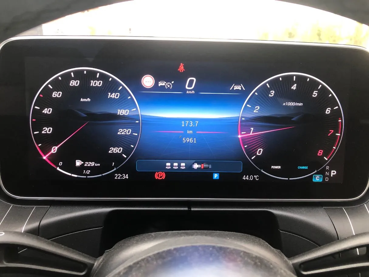 Car image 18