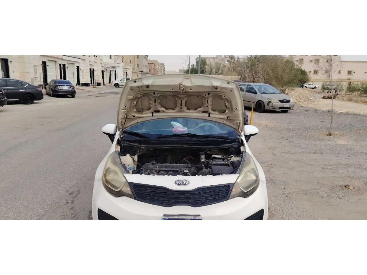 Car image 26