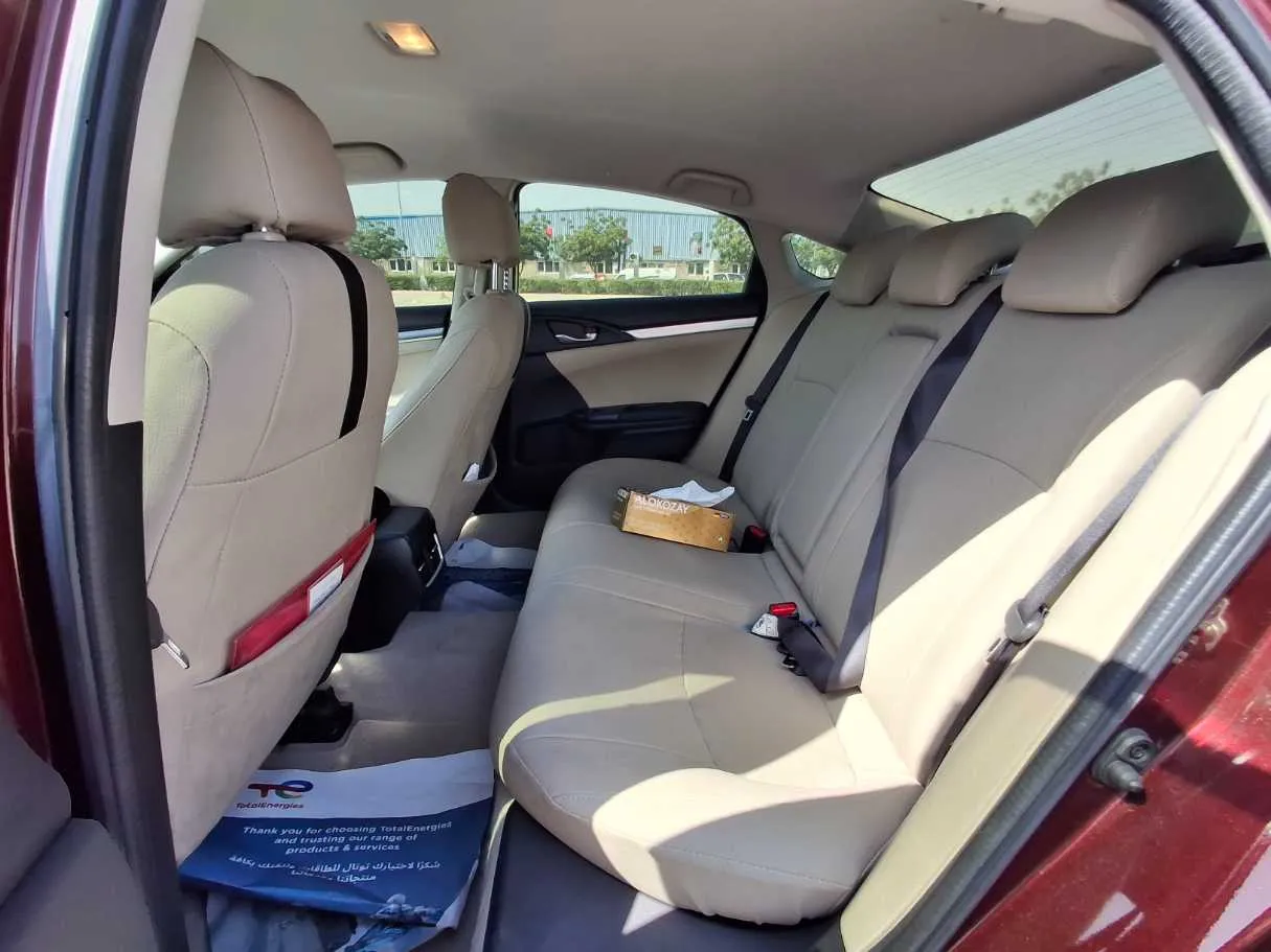 Car image 13