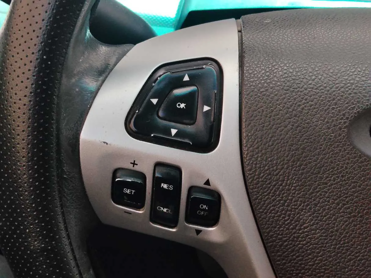 Car image 29