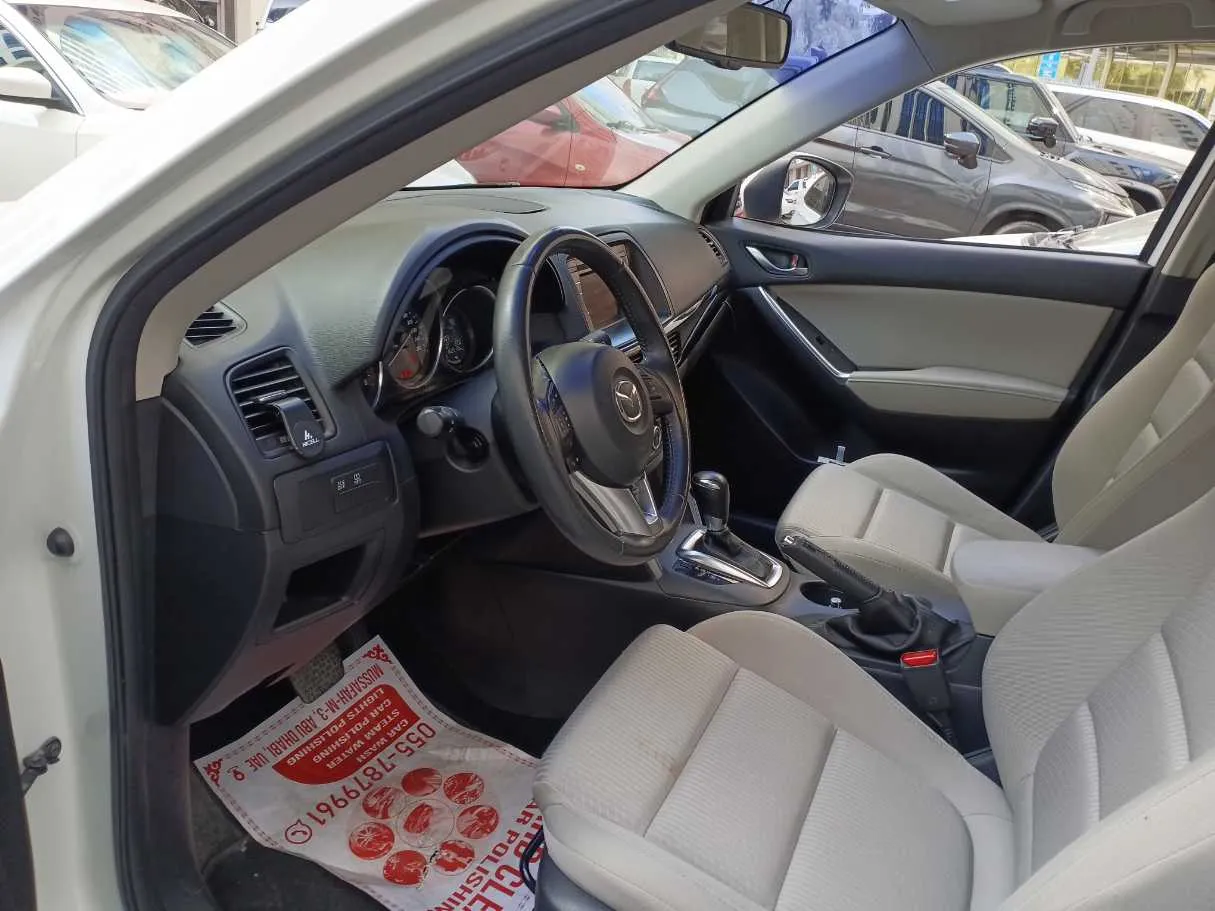 Car image 8