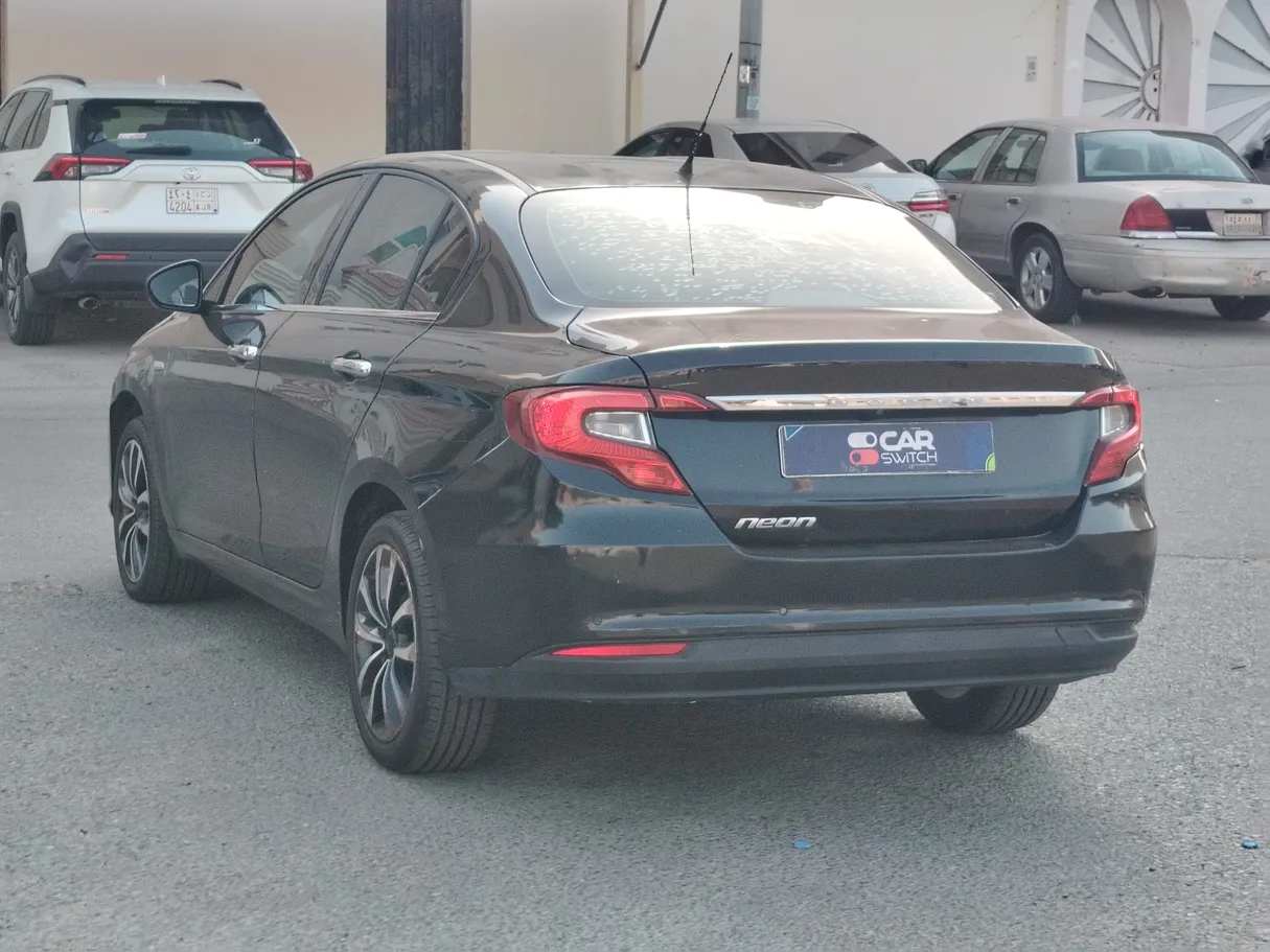 Car image 7