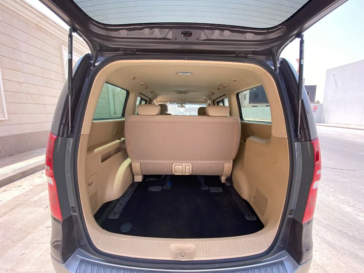 Car image 23