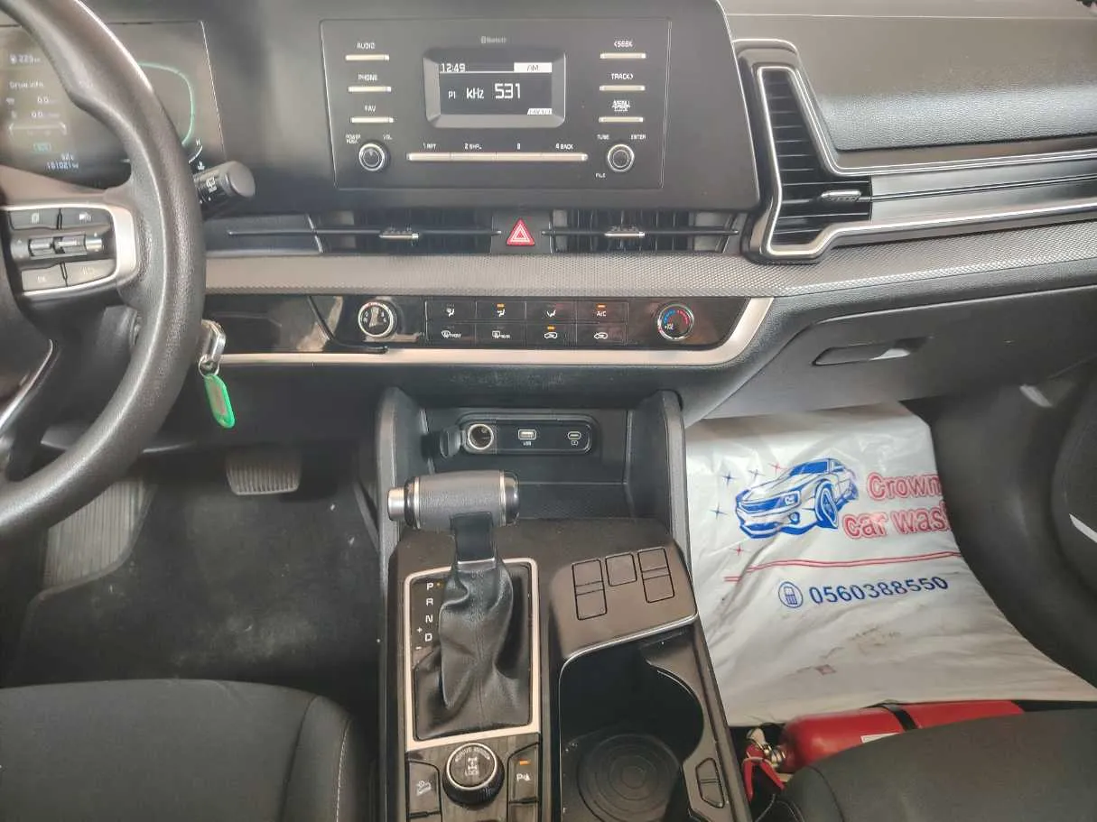 Car image 21