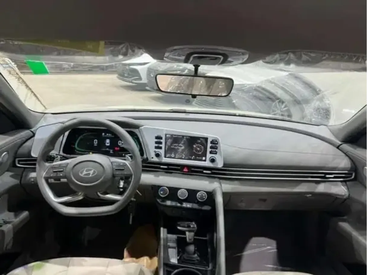Car image 6