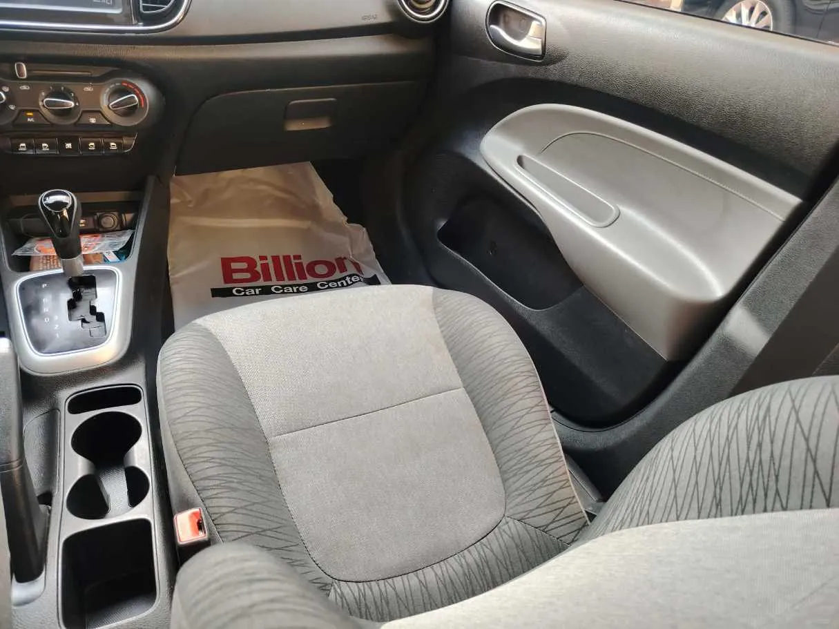 Car image 24