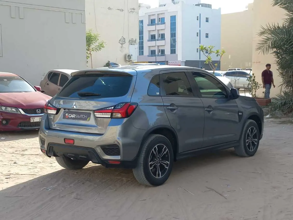 Car image 5