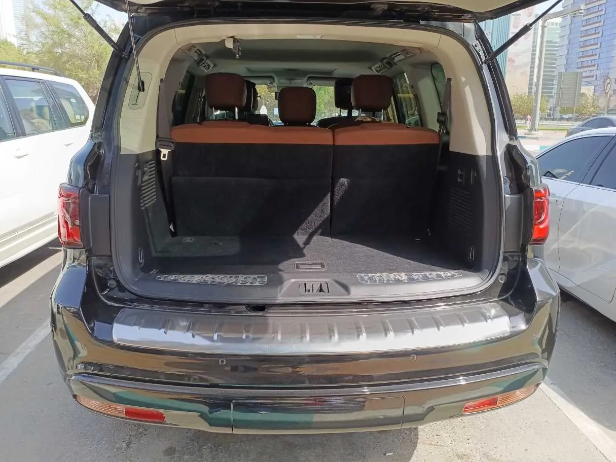 Car image 26