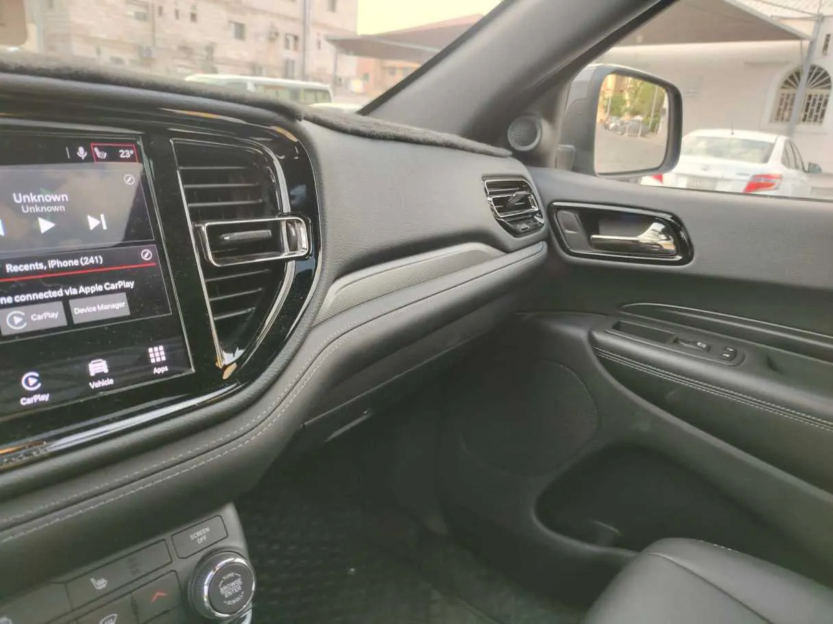Car image 32