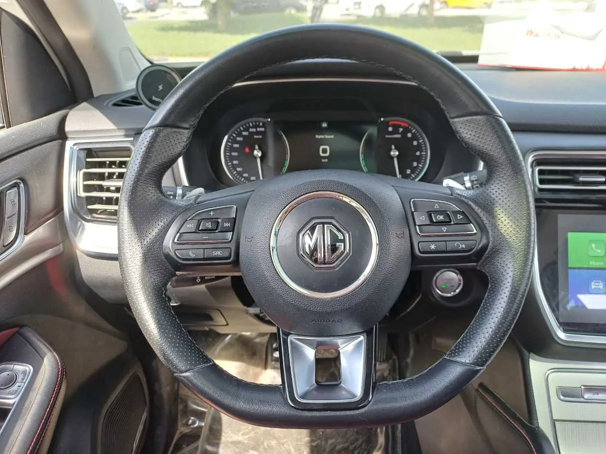 Car image 18