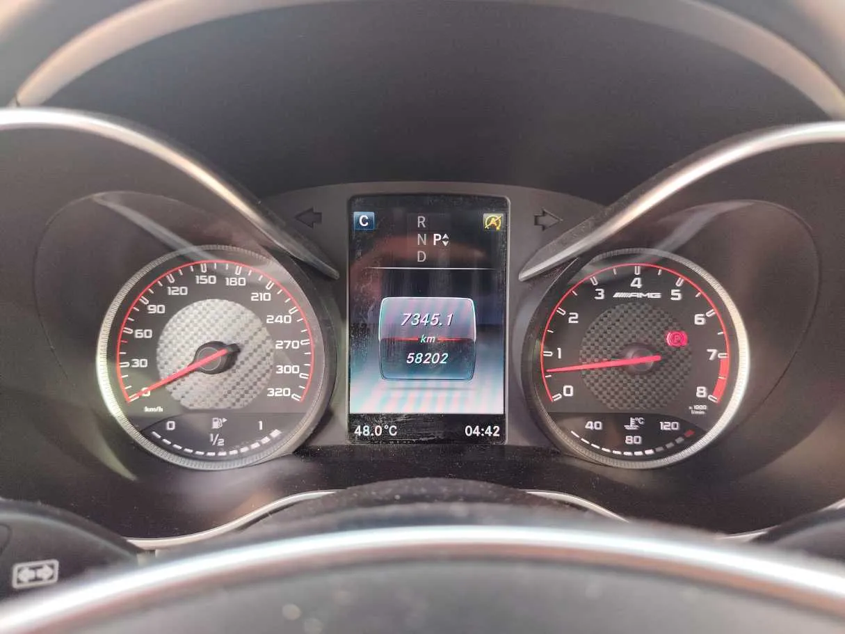 Car image 24