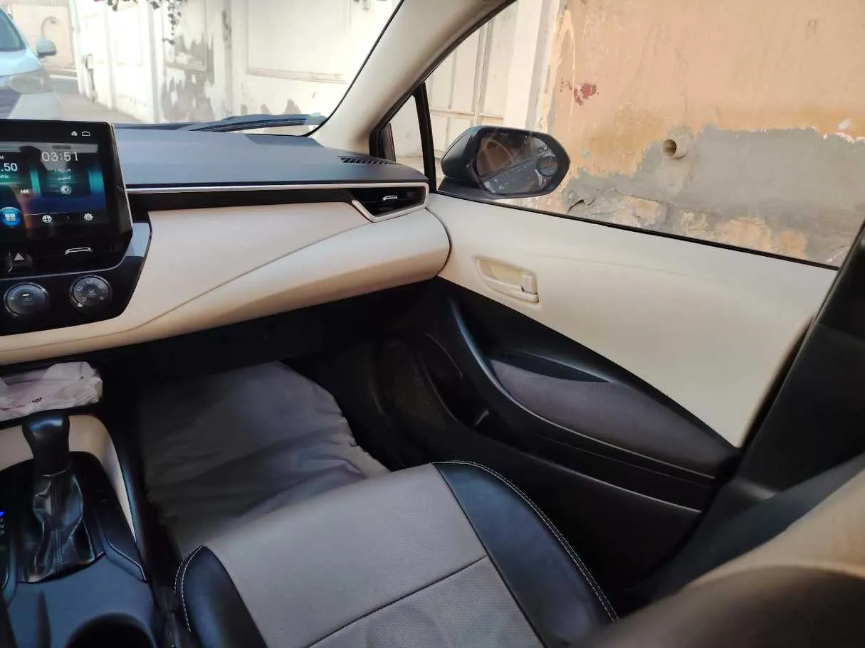 Car image 22