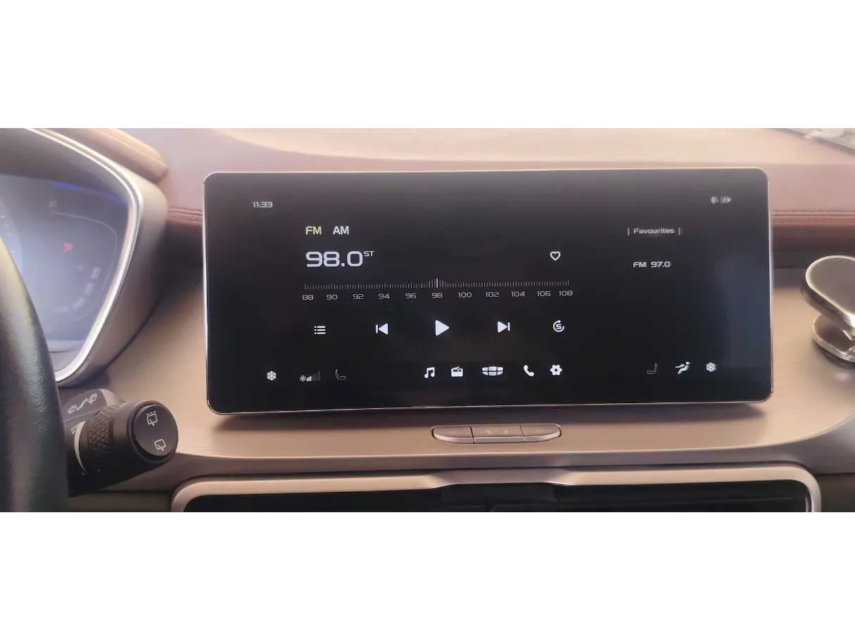 Car image 17
