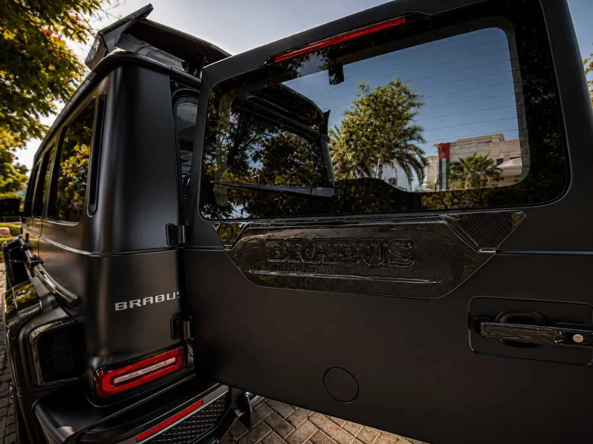 Car image 26