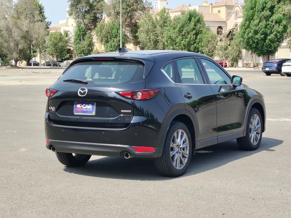 Car image 5