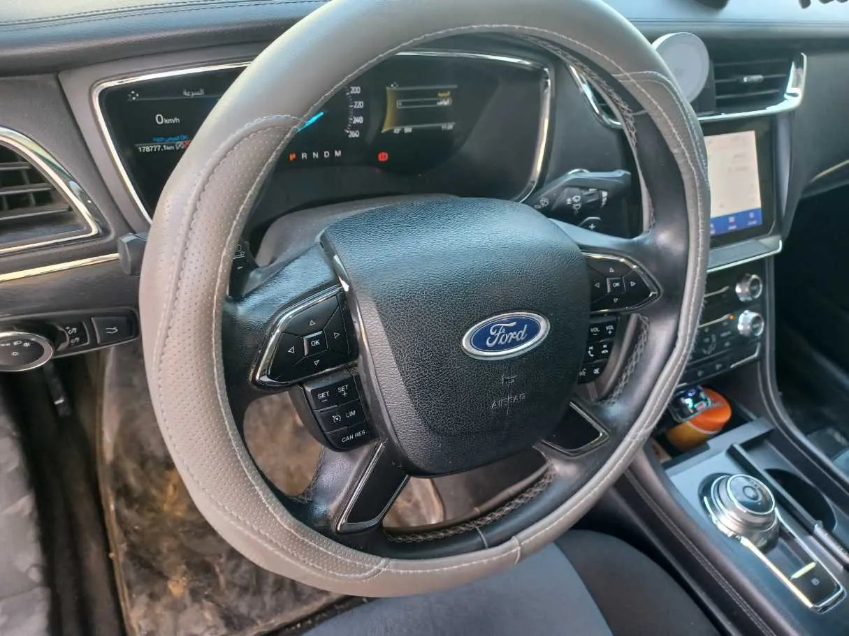 Car image 20