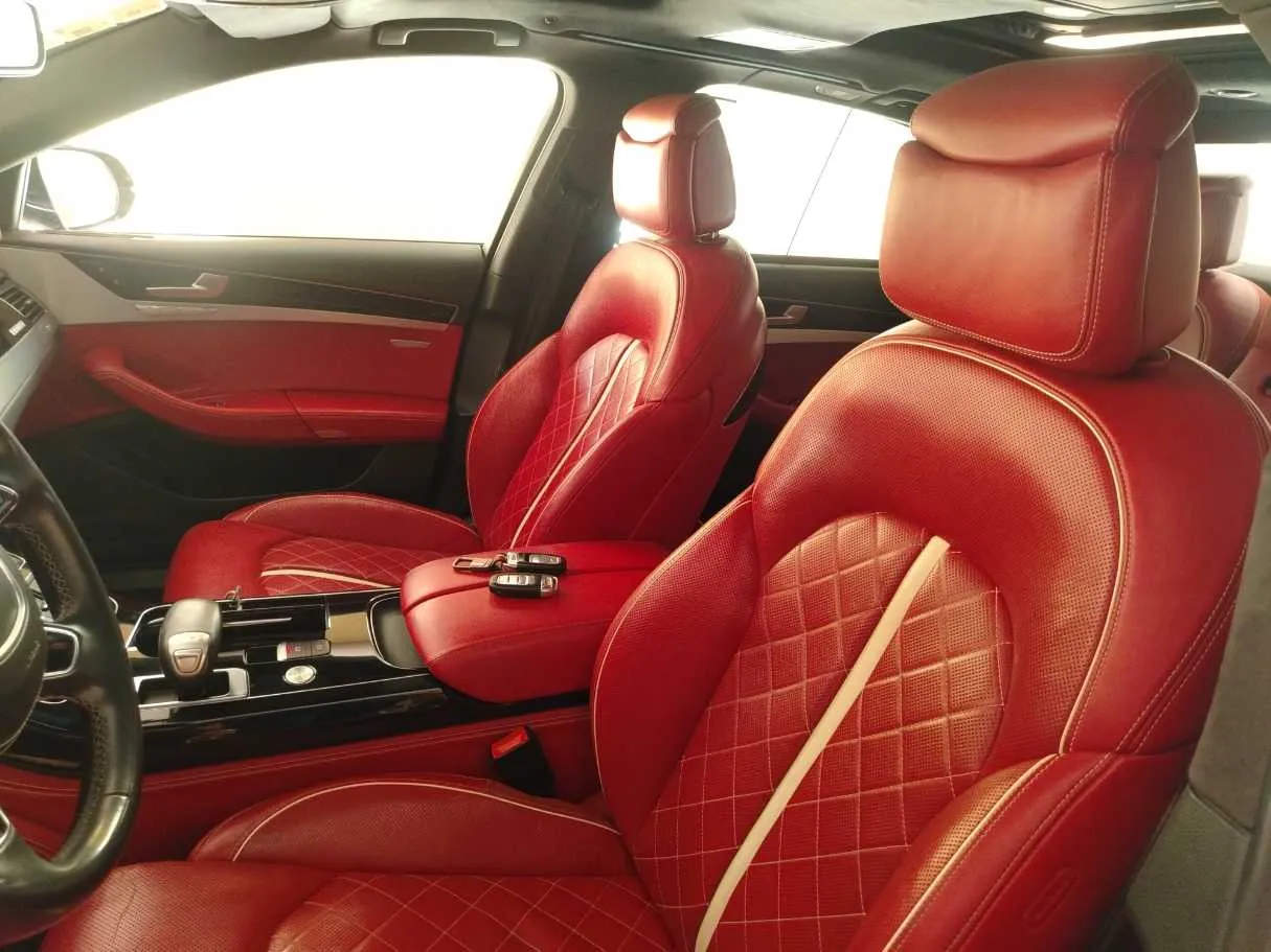 Car image 17