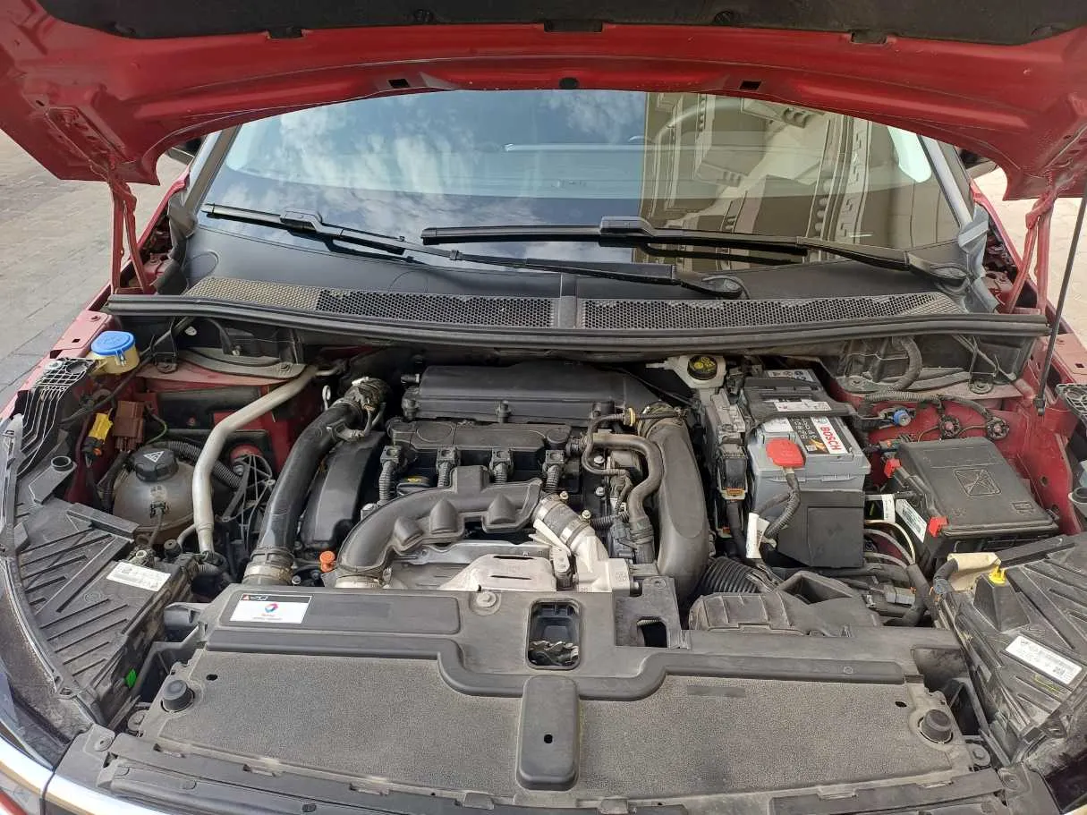 Car image 23