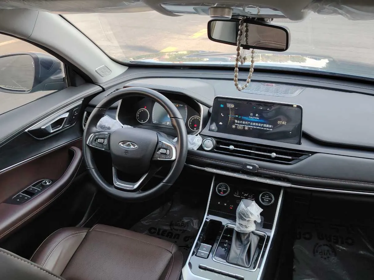 Car image 24