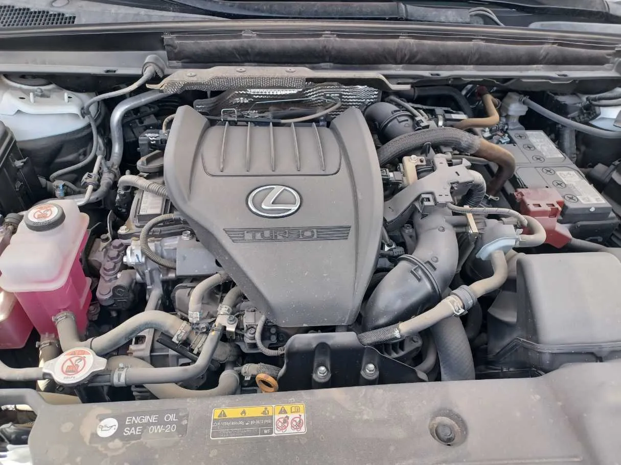 Car image 24