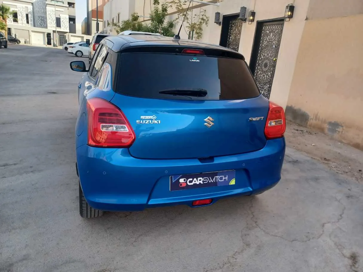 Car image 6