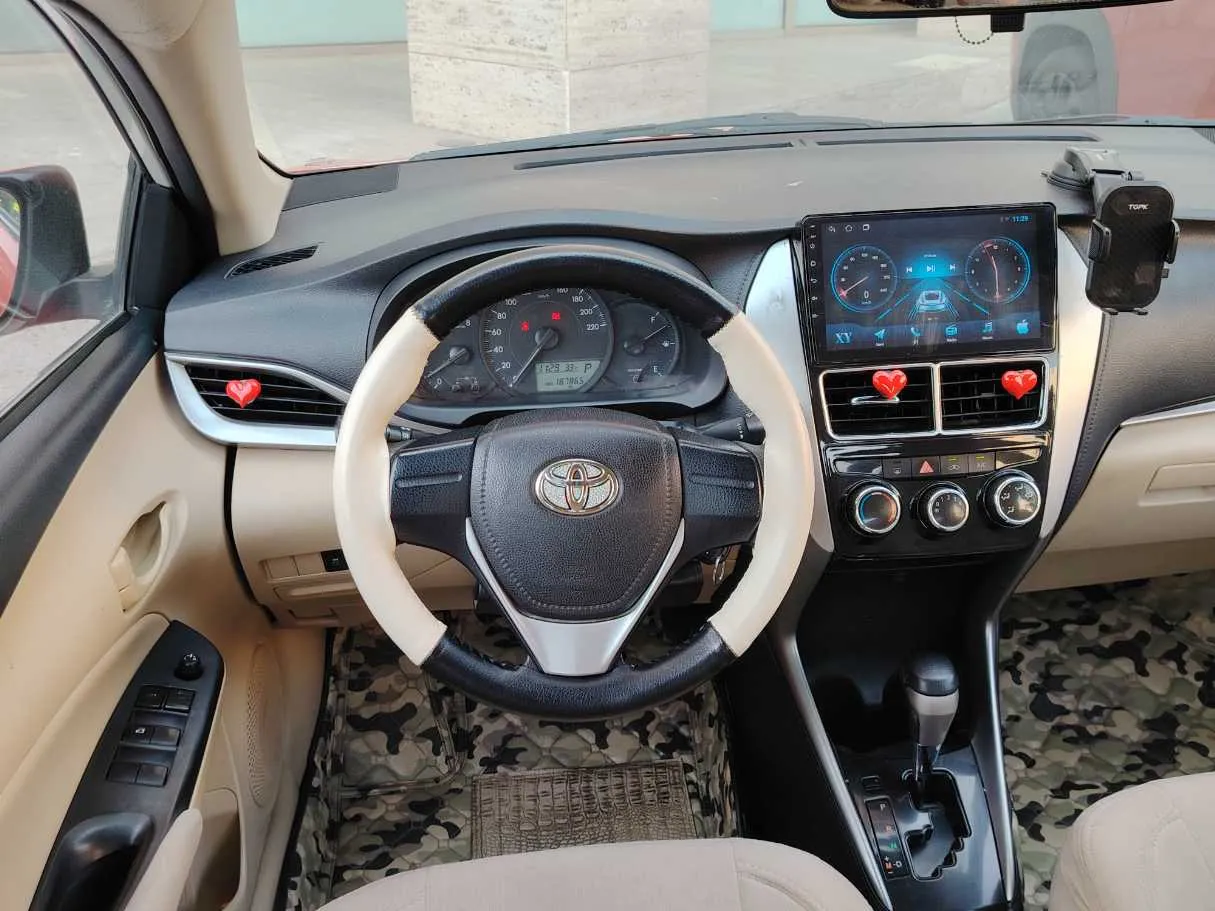 Car image 22