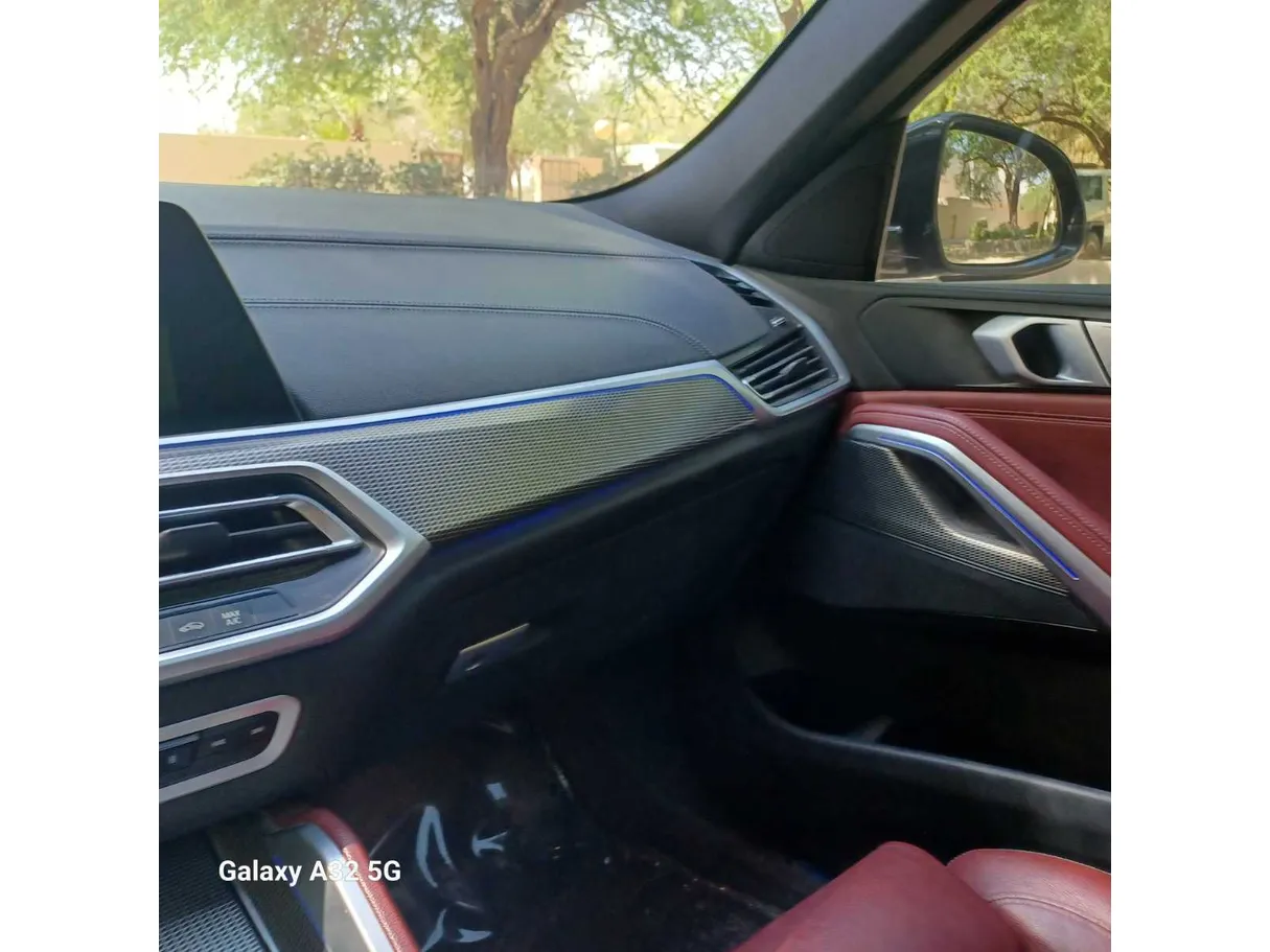 Car image 31
