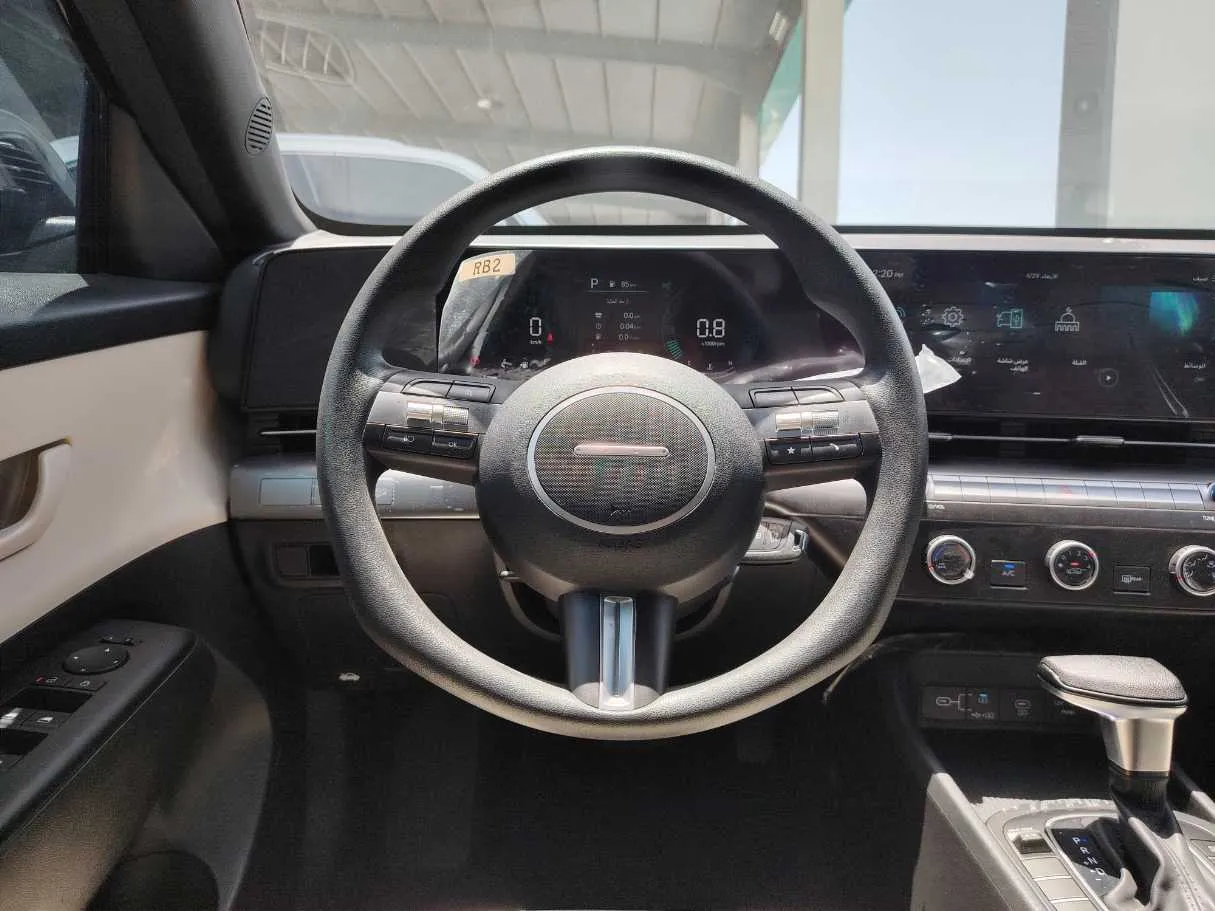 Car image 23