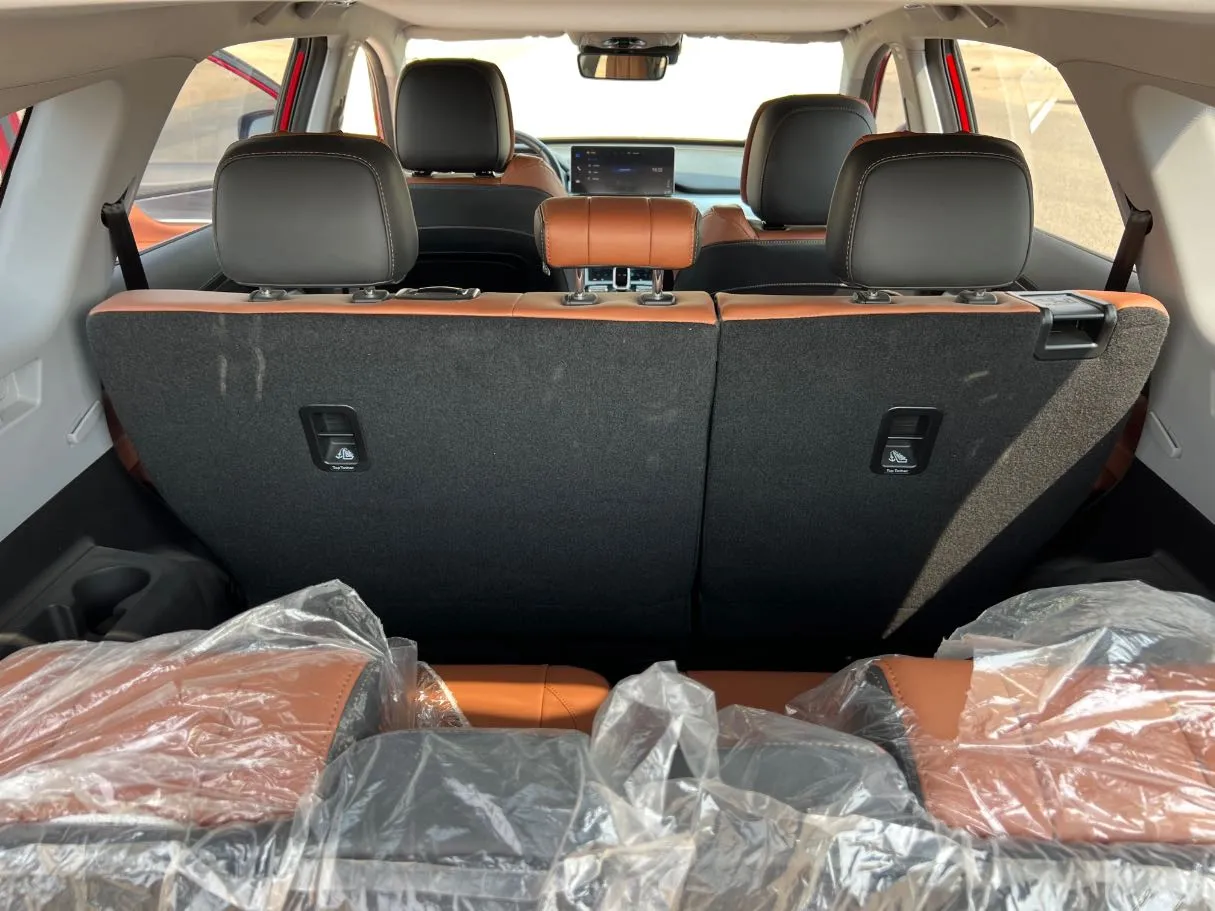 Car image 23