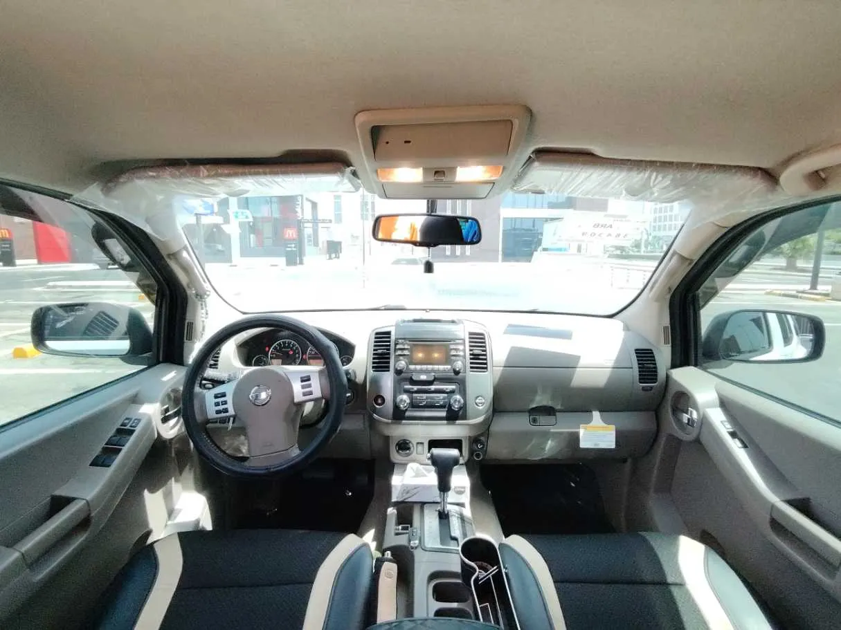 Car image 17