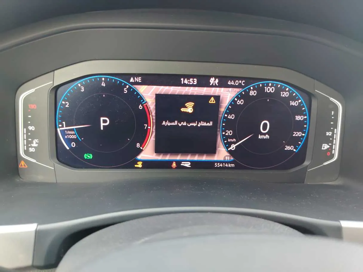 Car image 25