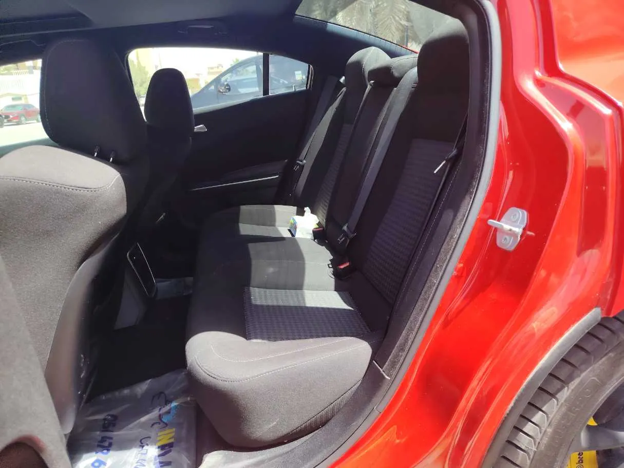 Car image 15