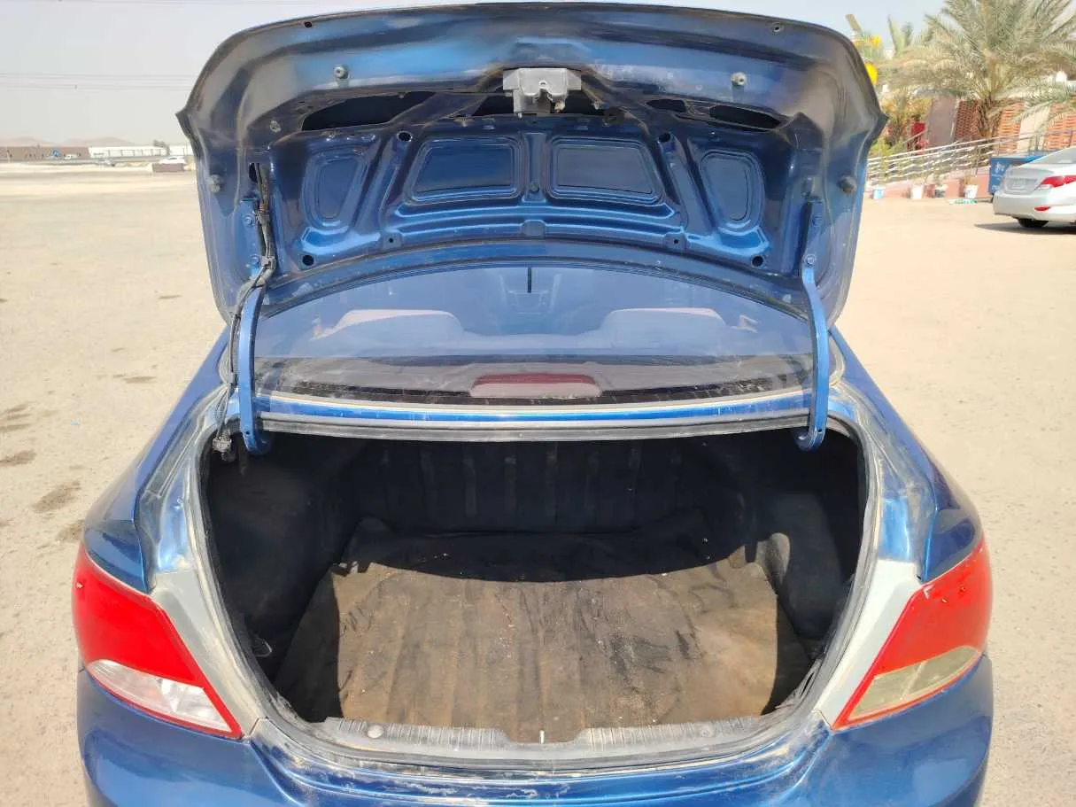 Car image 23