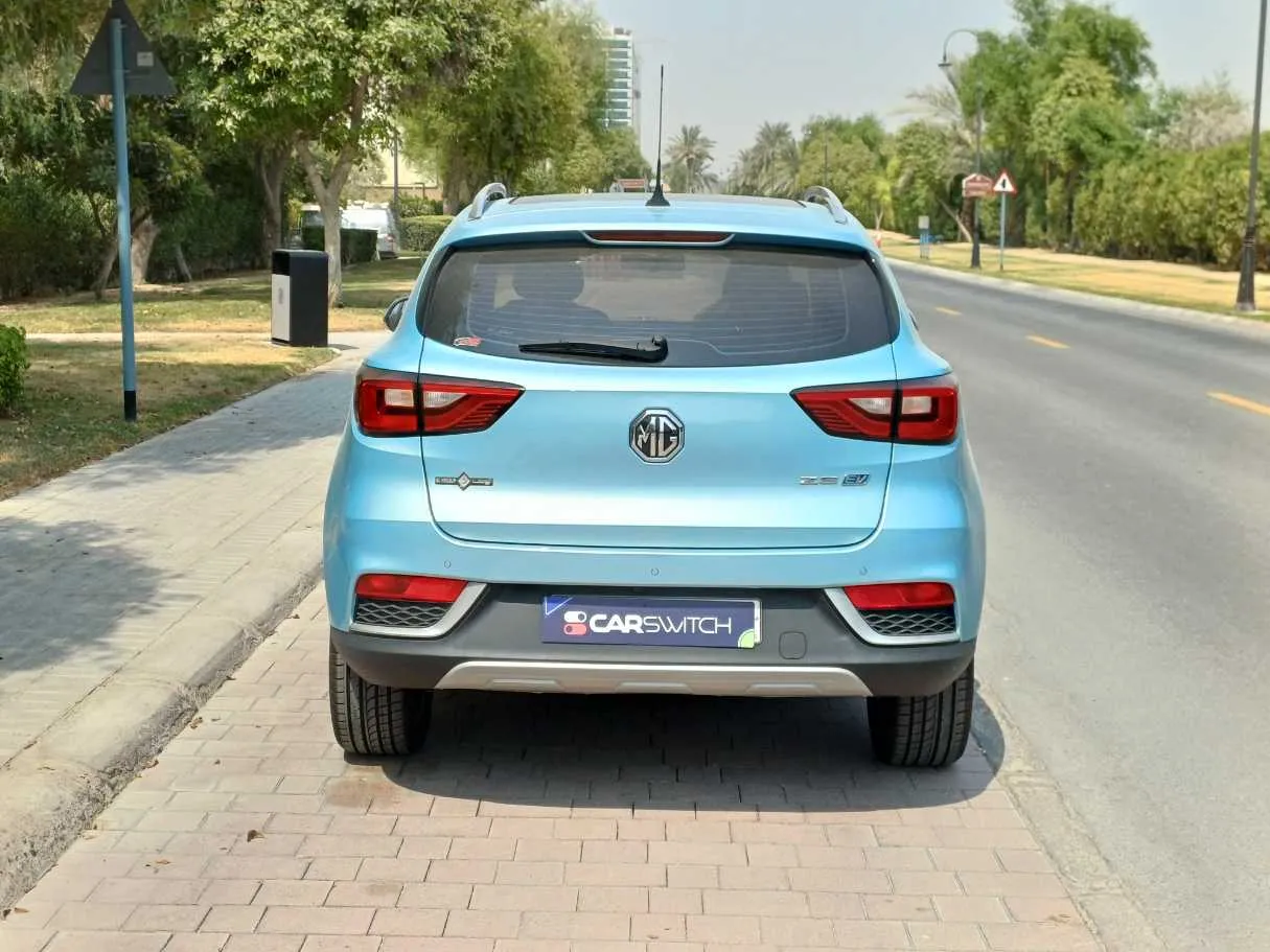 Car image 6