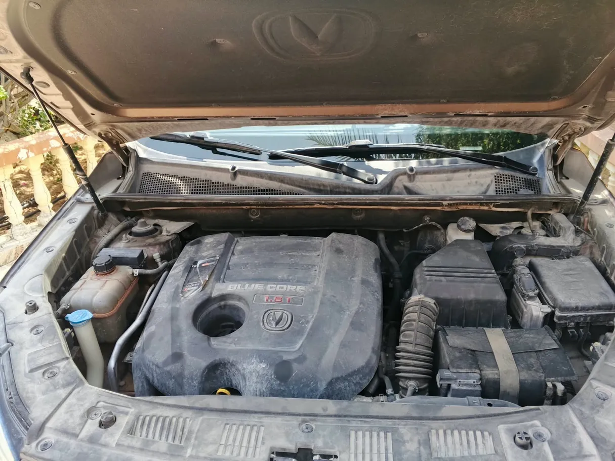Car image 8
