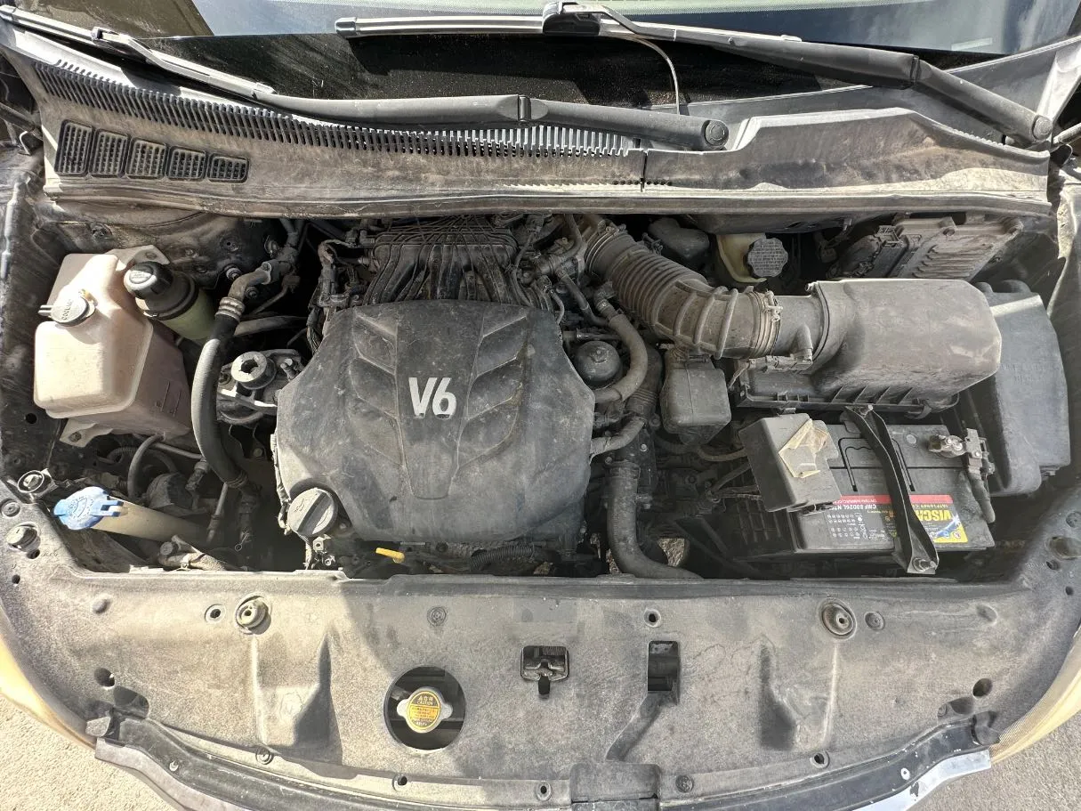 Car image 24