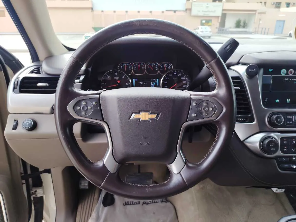 Car image 24